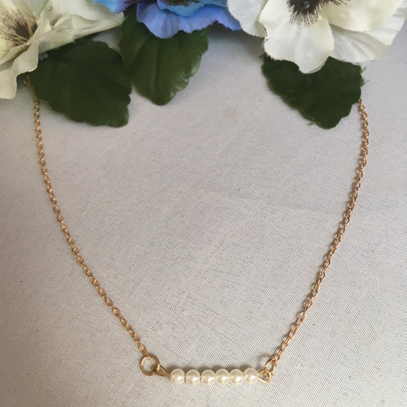 Pearl Necklace - Picture 5 of 6